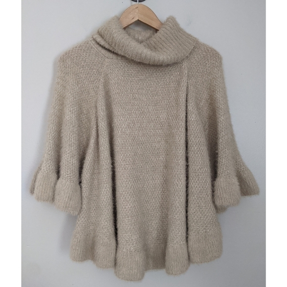 🆕 Anthropologie Ruffled Turtleneck Poncho in Beige - Picture 2 of 8